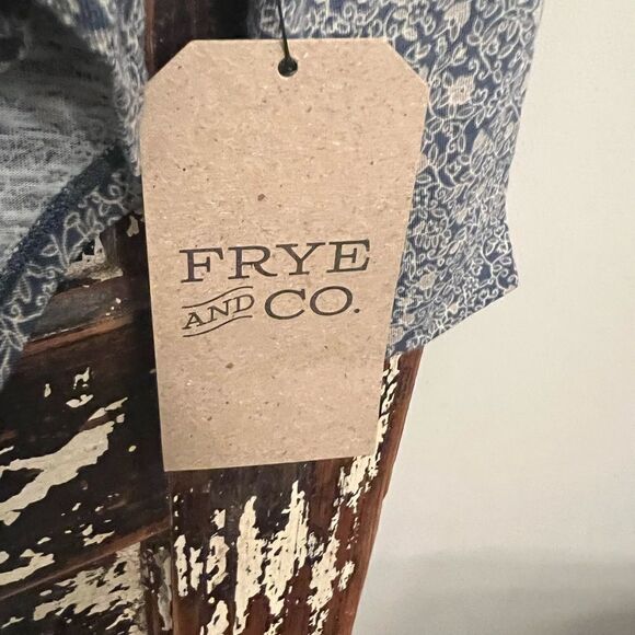 NWT Women’s Frye Floral Blouse. Size L. - Picture 4 of 8